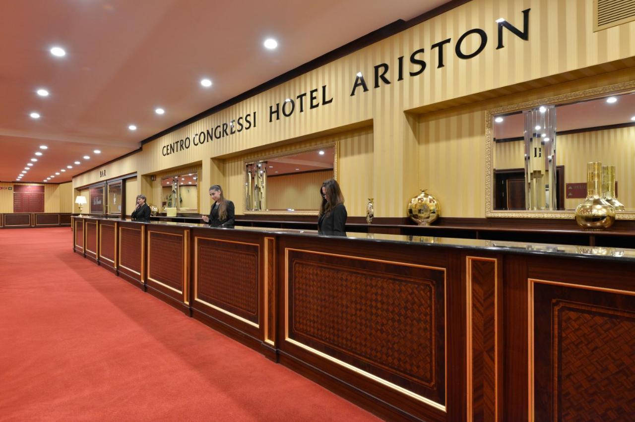 Hotel Ariston Paestum Exterior photo